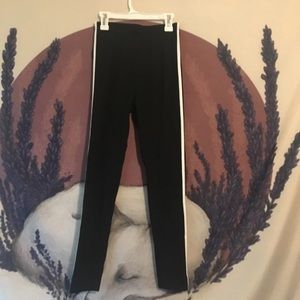 Black leggings with white stripe